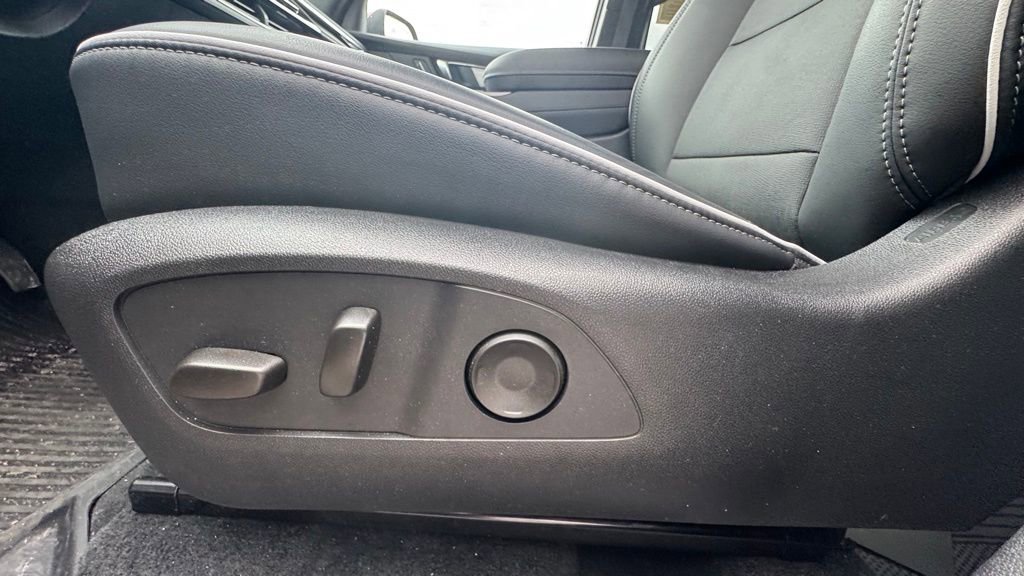 Used 2026 Buick Enclave Preferred w/ LPO, Floor Liner Package image 21