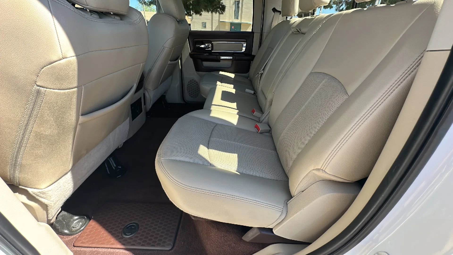 Used 2018 RAM 2500 Laramie image 11