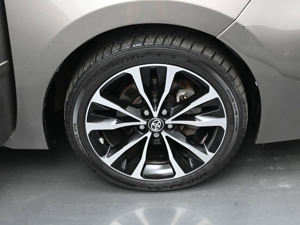 Used 2017 Toyota Corolla SE w/ SE Premium Package image 34