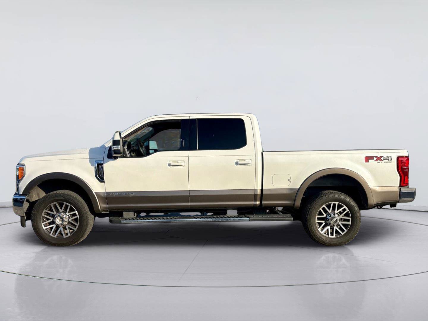 Used 2019 Ford F250 Lariat w/ Lariat Ultimate Package AWD/4WD image 8