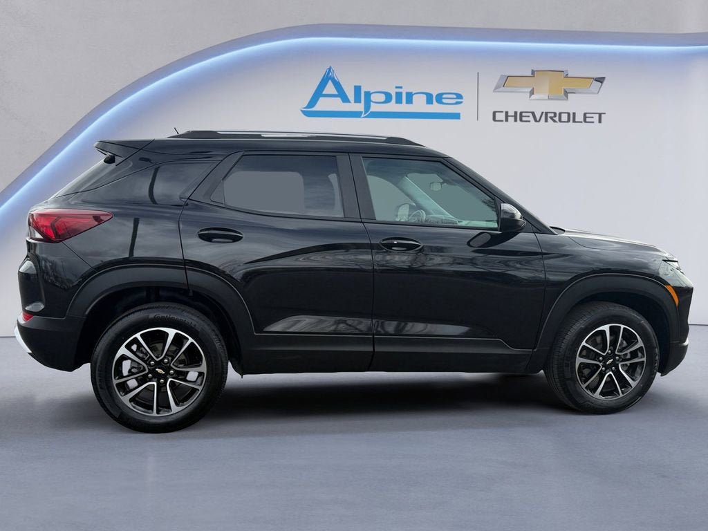 Used 2025 Chevrolet TrailBlazer LT image 6