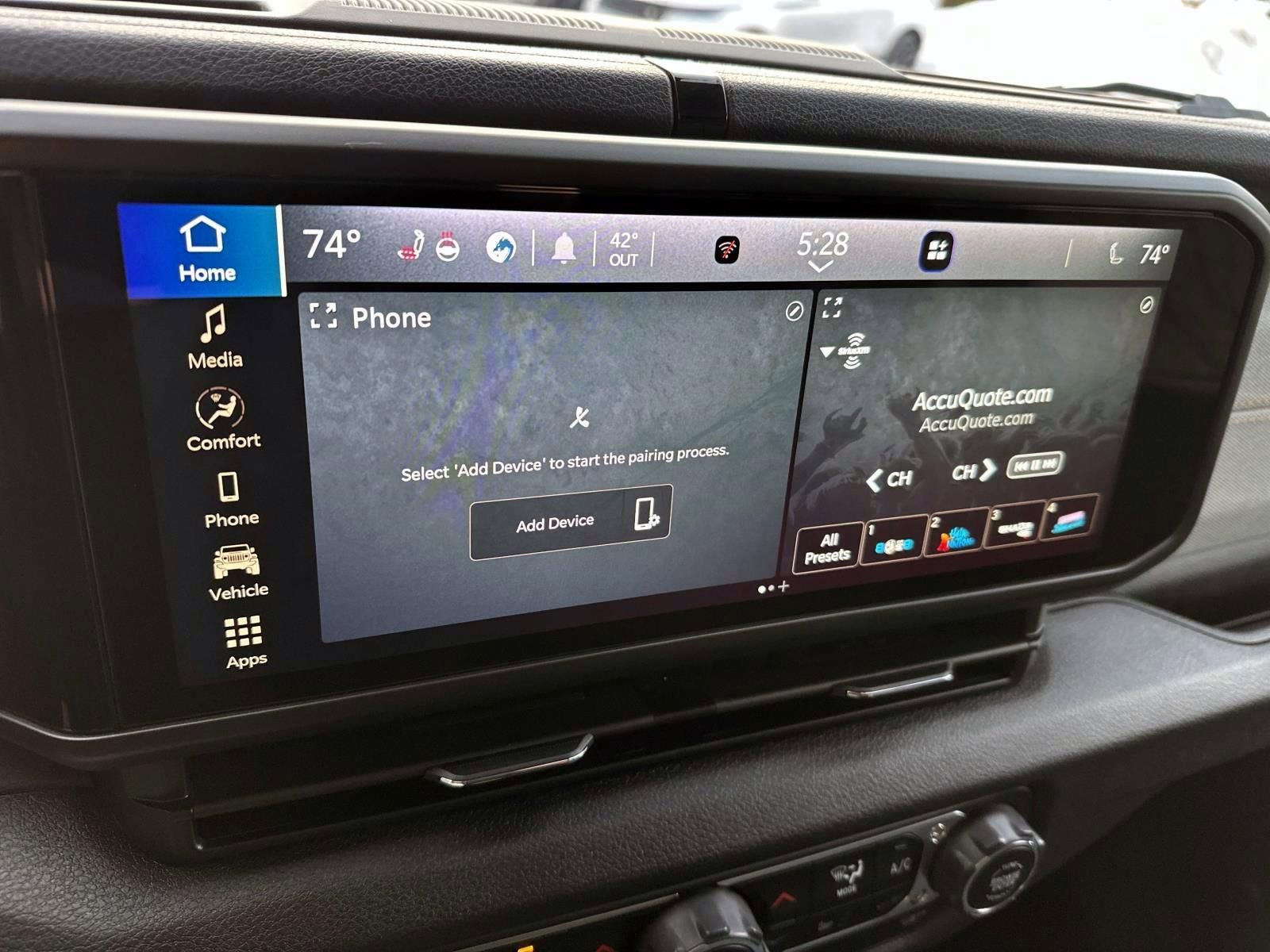 Used 2024 Jeep Gladiator Sport image 19