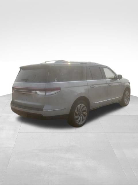 Certified 2023 Lincoln Navigator L Reserve AWD/4WD image 8
