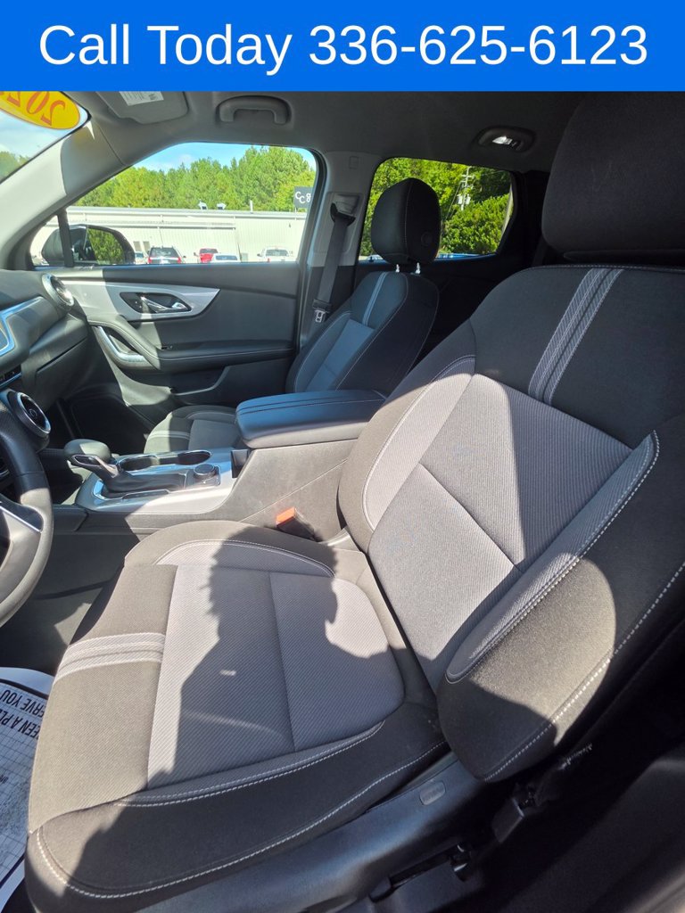 Used 2025 Chevrolet Blazer LT AWD/4WD image 11