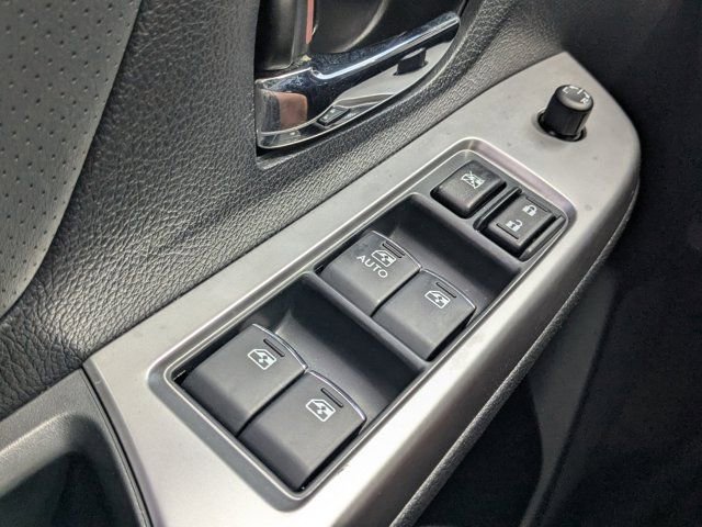 Used 2017 Subaru Crosstrek 2.0i Limited image 21