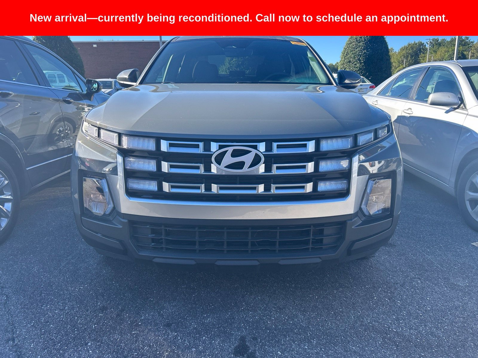 Used 2025 Hyundai Santa Cruz SE AWD/4WD image 1