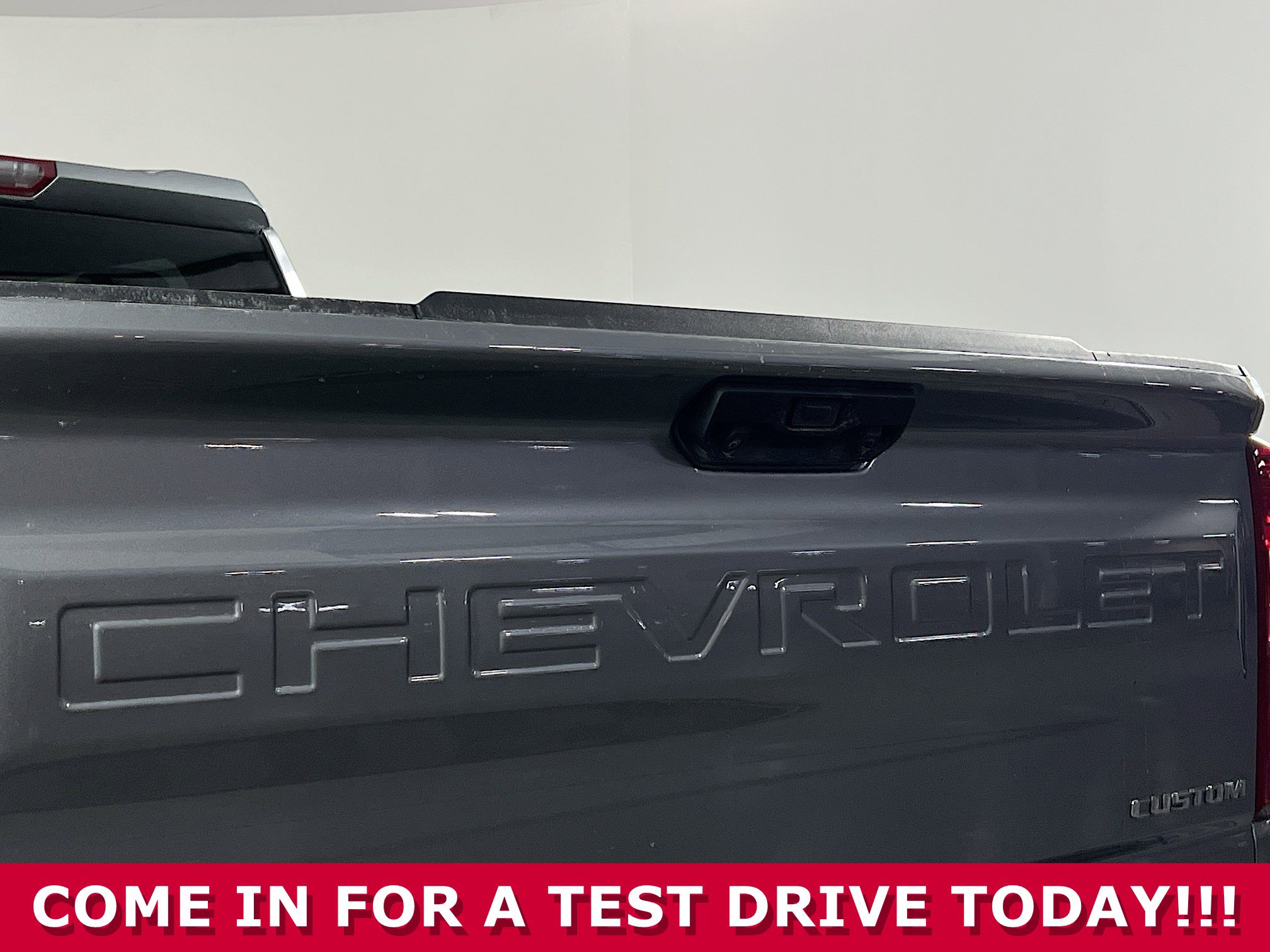 Used 2023 Chevrolet Silverado 1500 Custom image 29