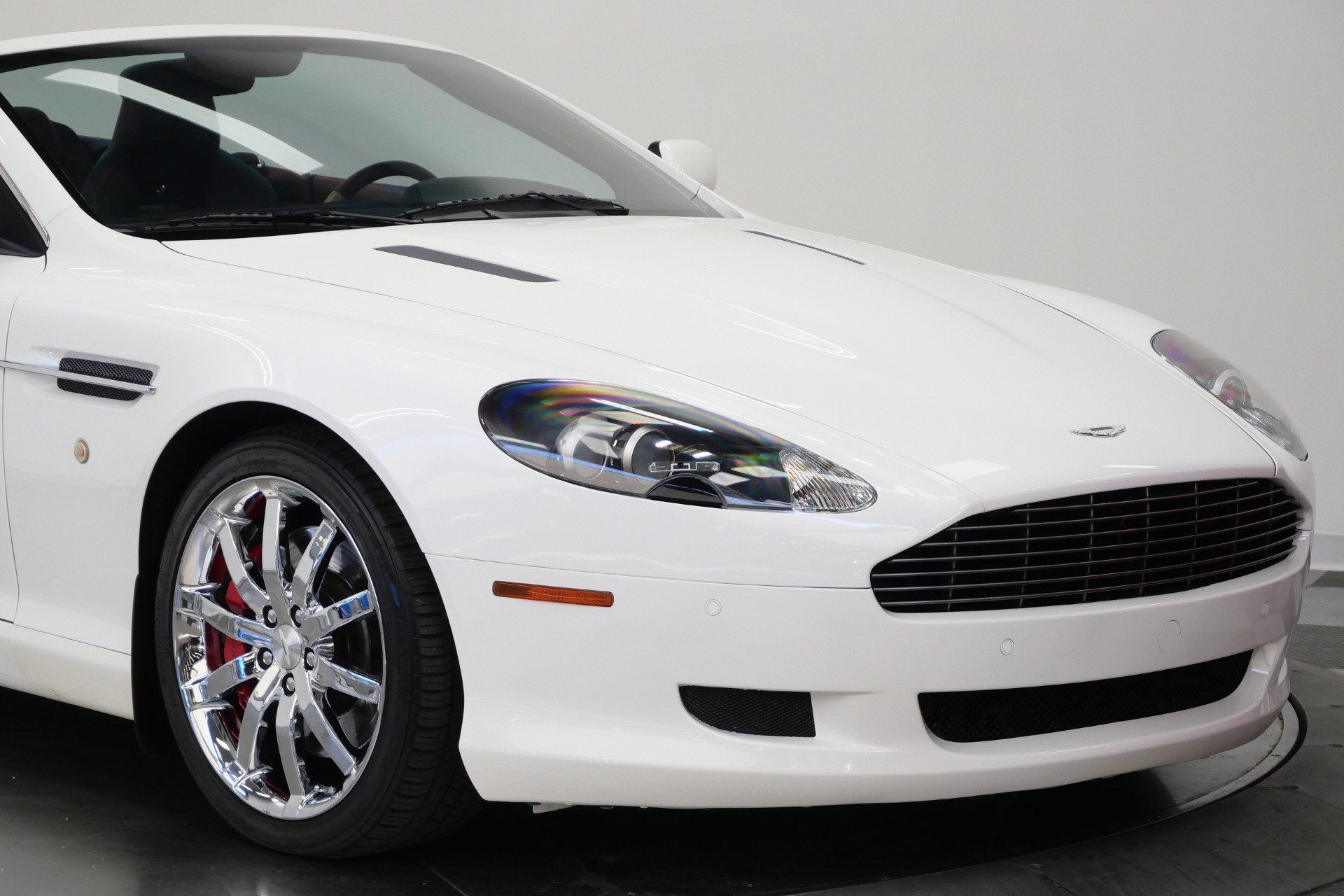 Used 2008 Aston Martin DB9 Volante RWD image 40