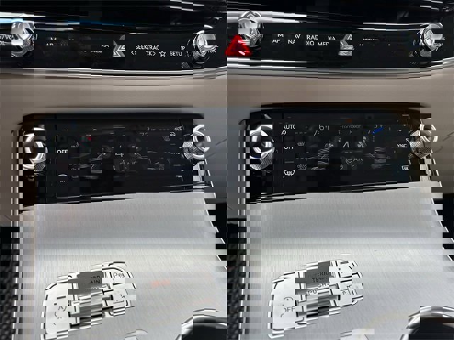 Used 2026 Genesis GV70 2.5T Advanced image 26