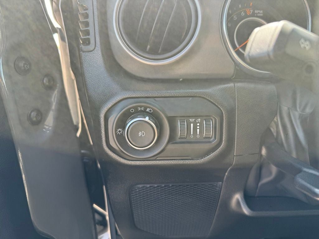 Used 2022 Jeep Wrangler Sport AWD/4WD image 21