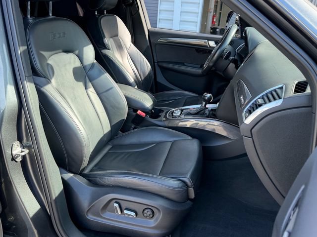 Used 2017 Audi SQ5 Premium Plus w/ Technology Package AWD/4WD image 17