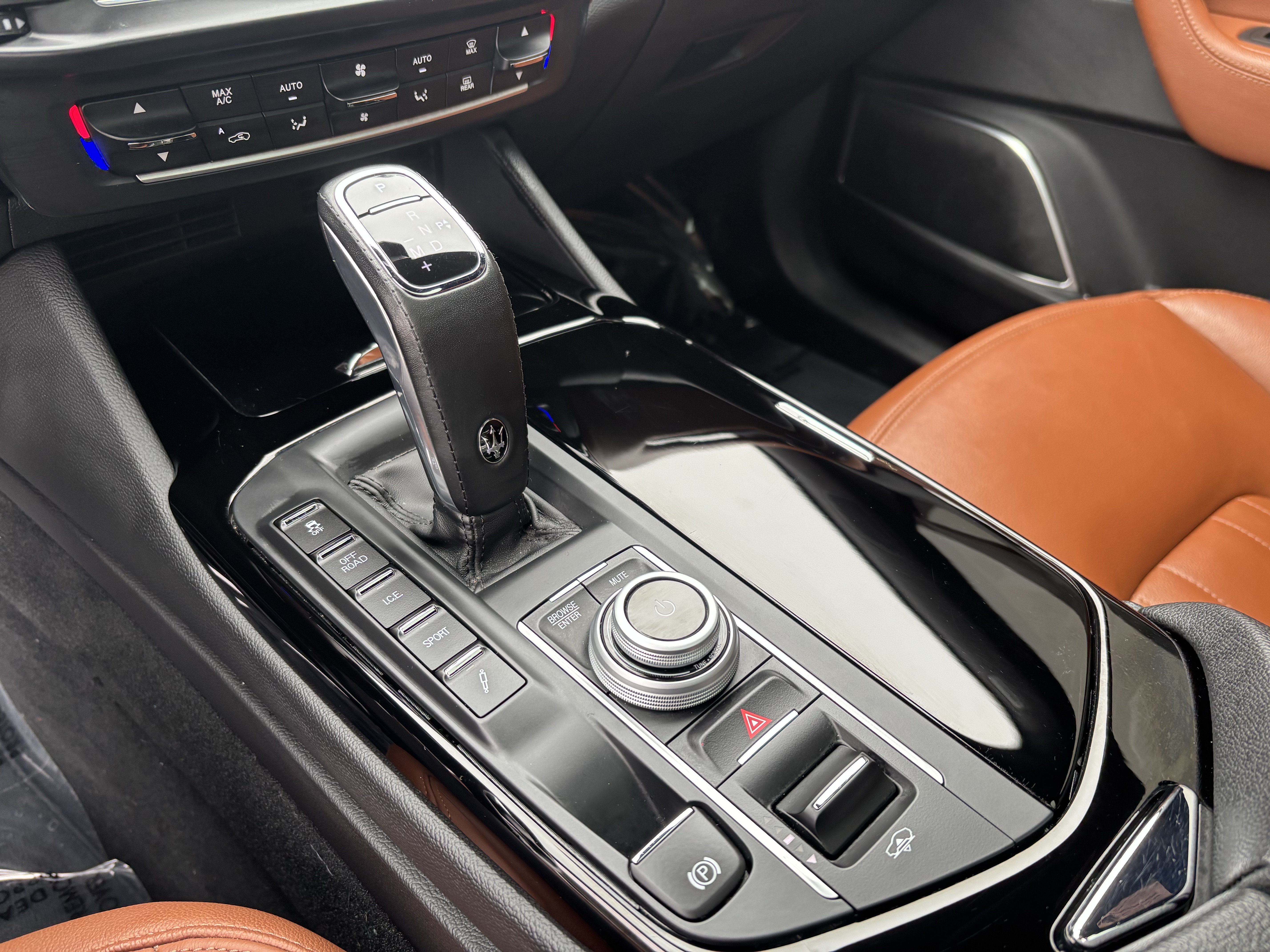 Used 2022 Maserati Levante GT AWD/4WD image 29