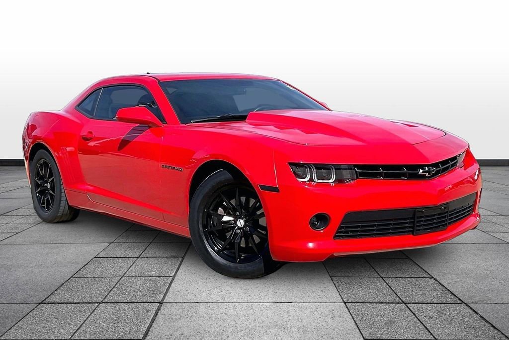 Used 2015 Chevrolet Camaro LT image 2