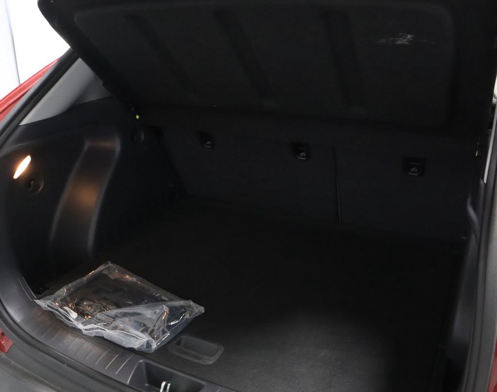 Certified 2025 Hyundai Kona SEL FWD image 14