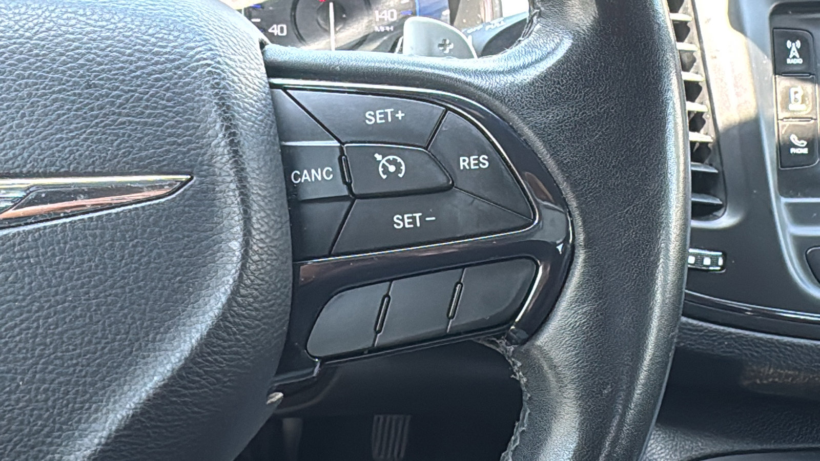 Used 2015 Chrysler 200 S FWD image 14