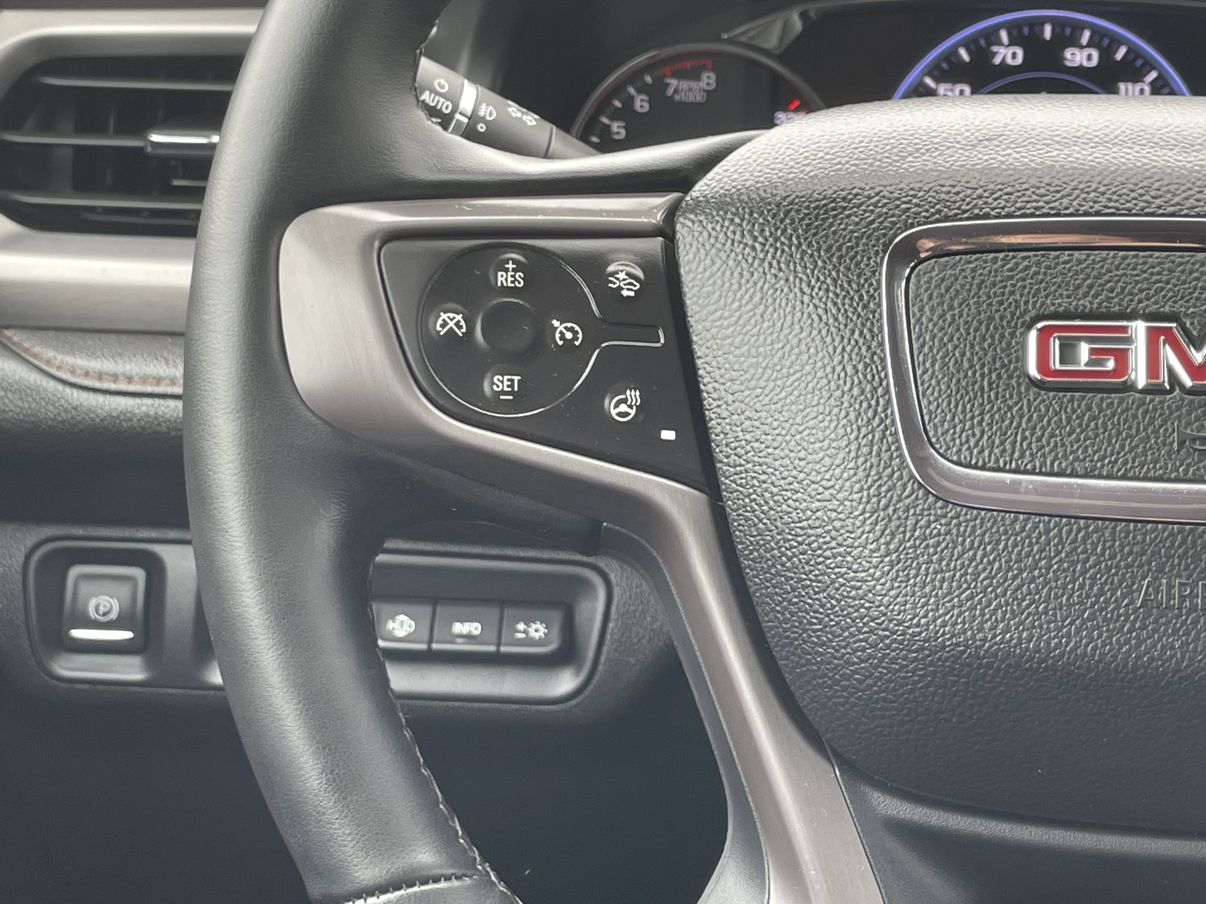 Used 2023 GMC Acadia AT4 w/ Technology Package AWD/4WD image 19