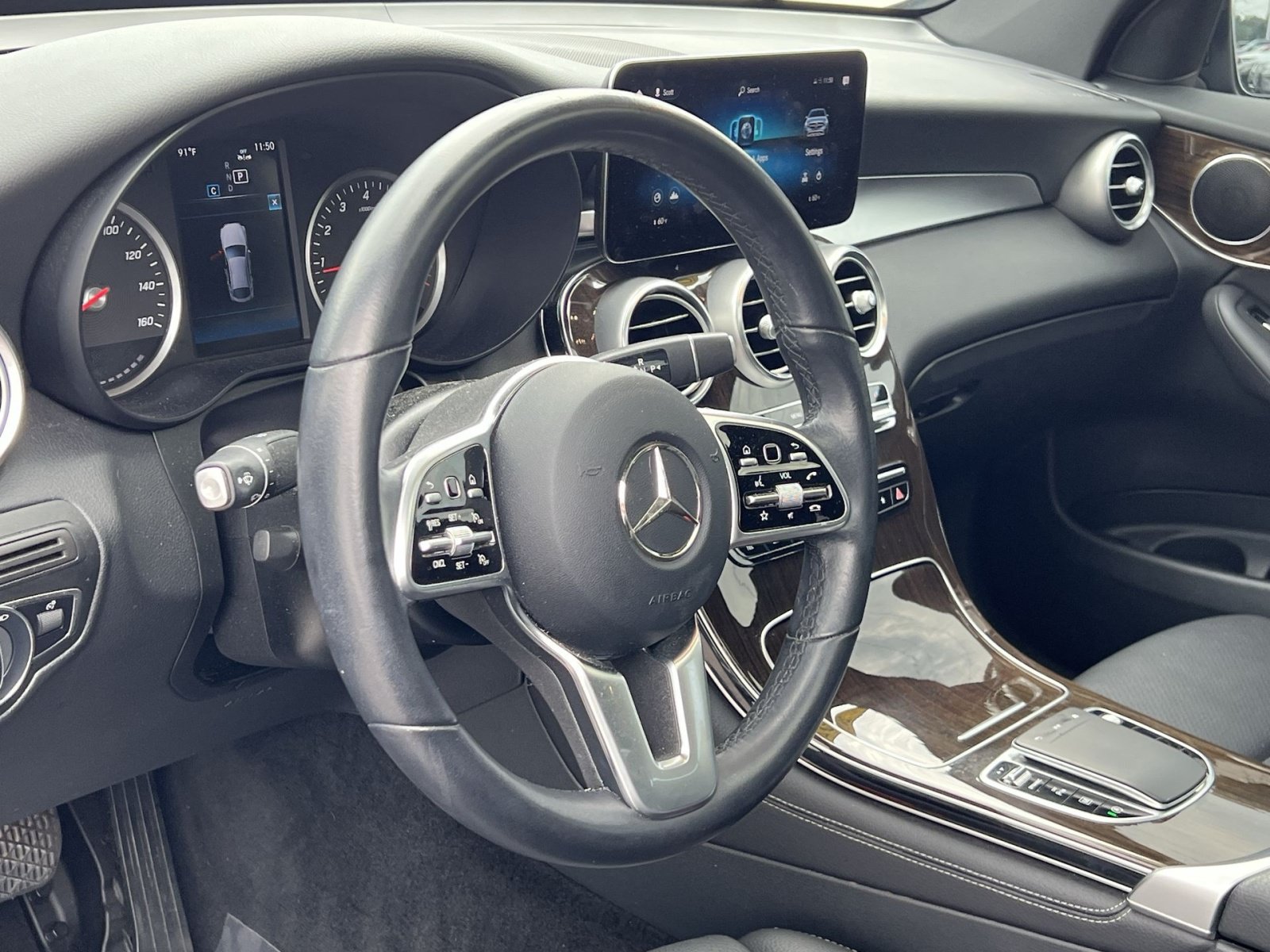Used 2021 Mercedes-Benz GLC 300 4MATIC Coupe image 13