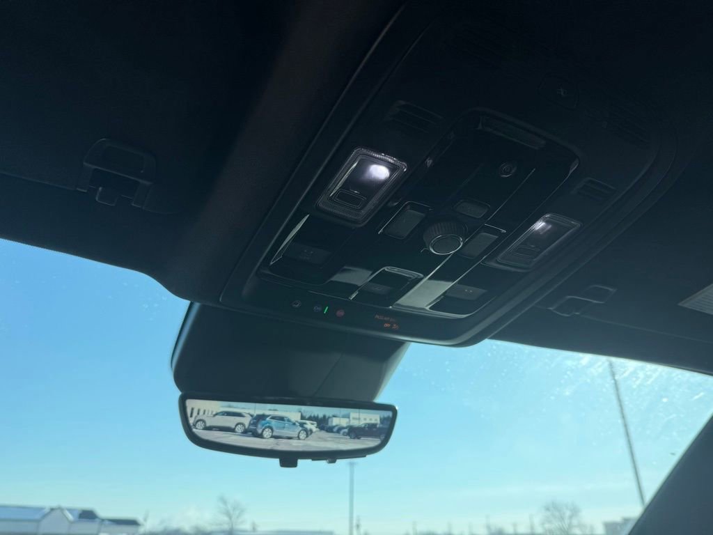 Used 2025 Cadillac Escalade ESV Sport Platinum image 22