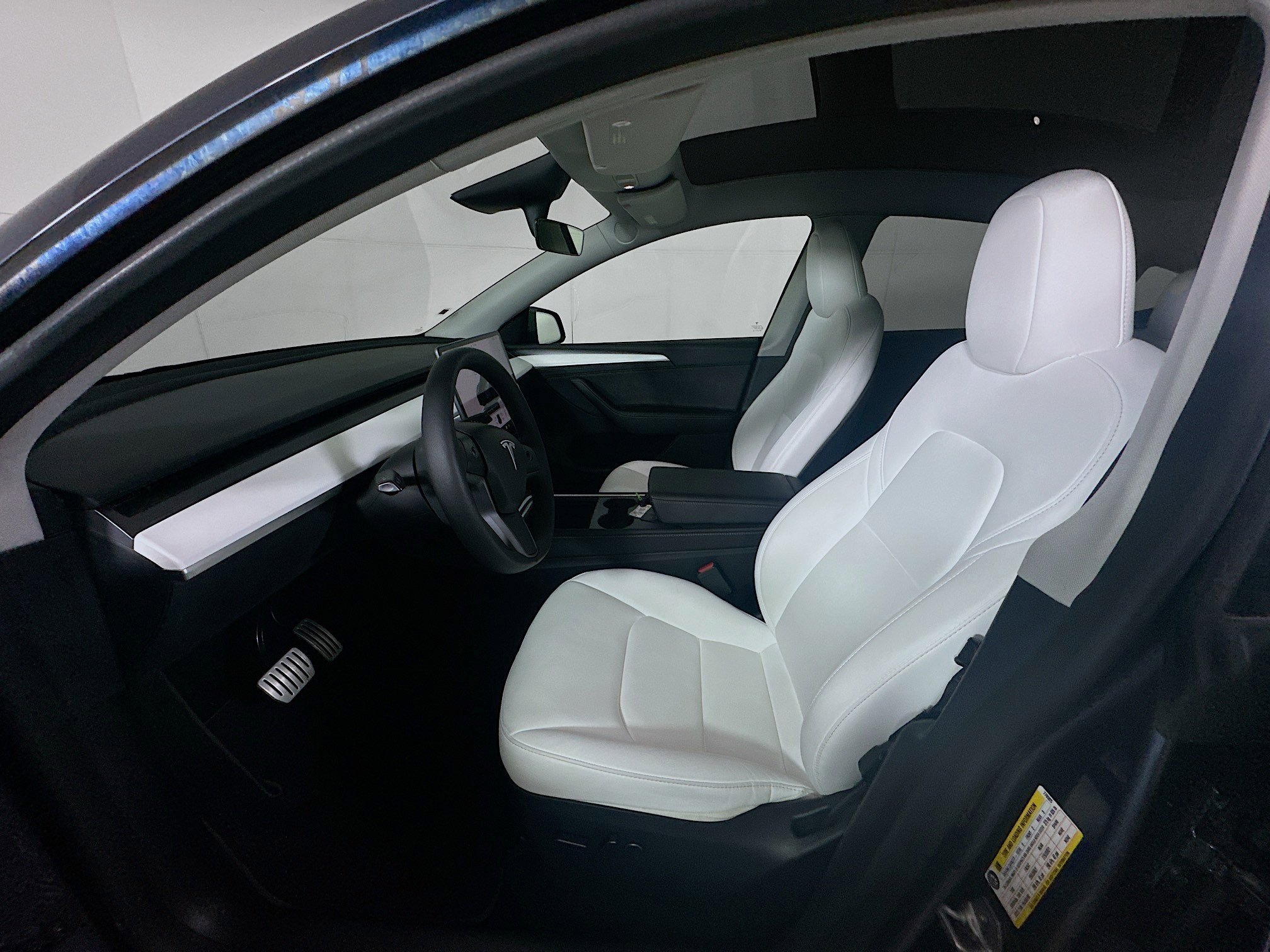 Used 2023 Tesla Model Y Performance image 13