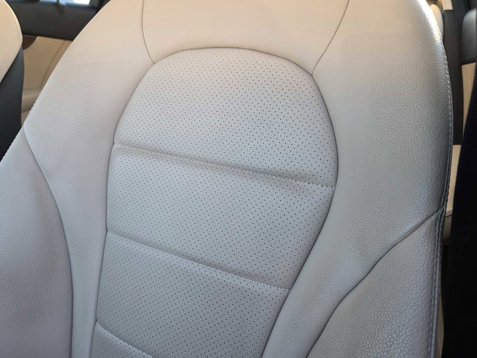 Used 2017 Mercedes-Benz C 300 Sedan image 5