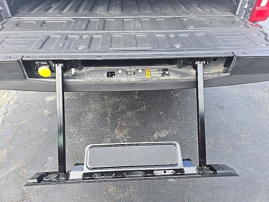 Used 2024 Ford F250 Lariat w/ Lariat Ultimate Package image 36