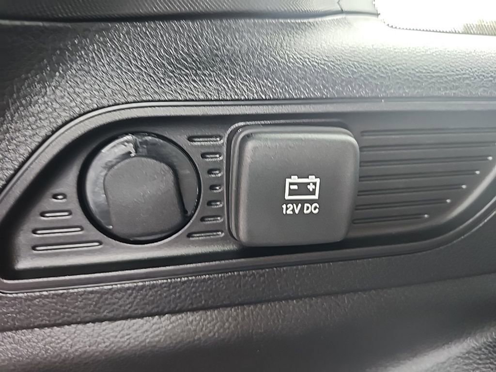 New 2025 Jeep Grand Cherokee Laredo w/ Luxury Tech Group I image 17