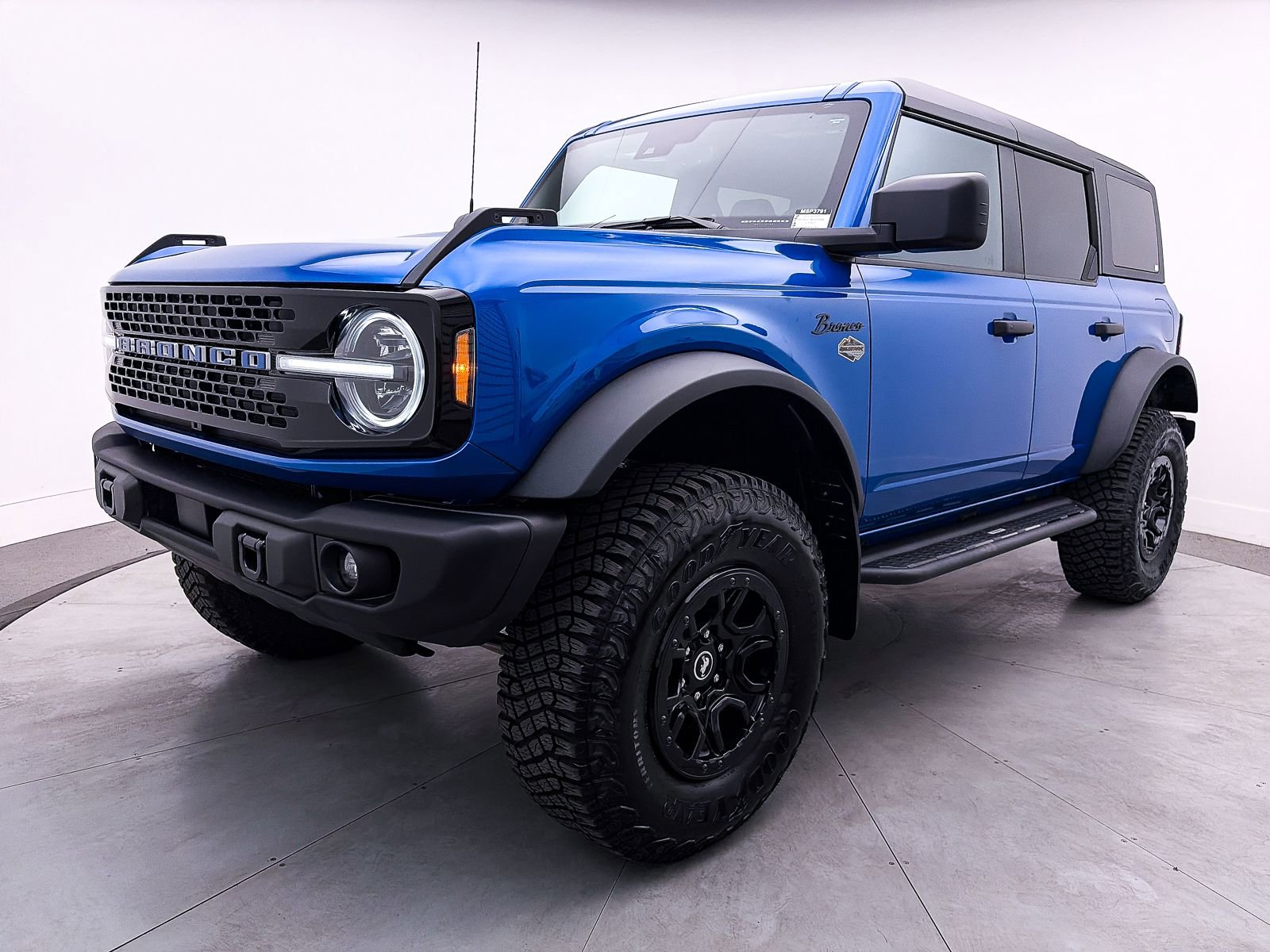 Used 2023 Ford Bronco Wildtrak image 15