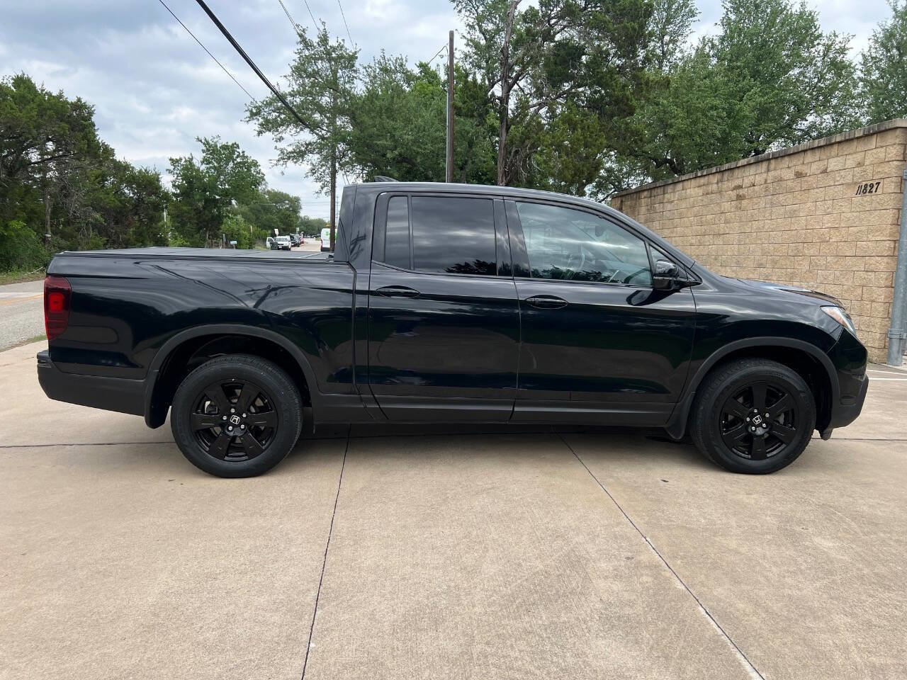 Used 2017 Honda Ridgeline Black Edition image 13