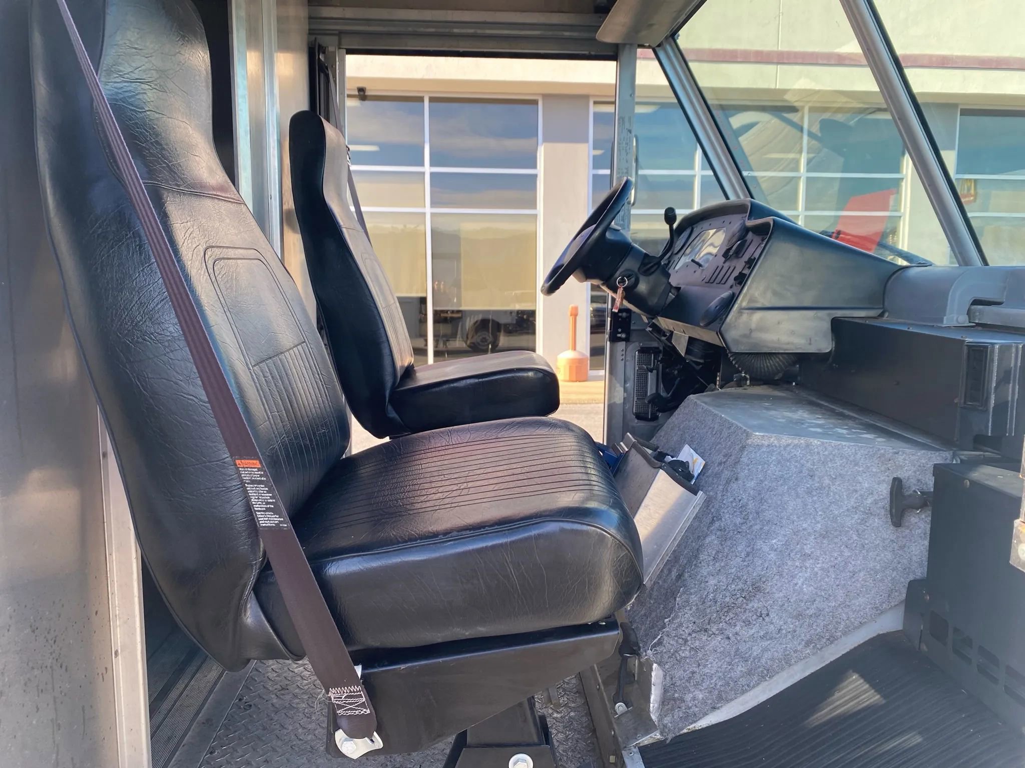 Used 2012 Ford E-350 and Econoline 350 Super Duty w/ Air Conditioning Prep Pkg RWD image 16