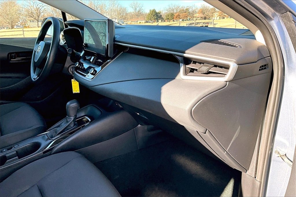 Used 2024 Toyota Corolla LE image 14