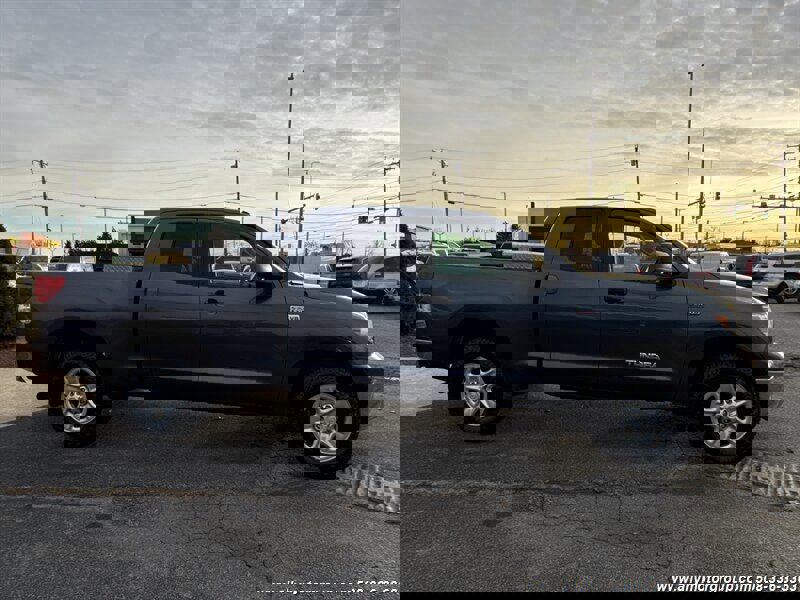 Used 2010 Toyota Tundra 4x4 Double Cab image 4