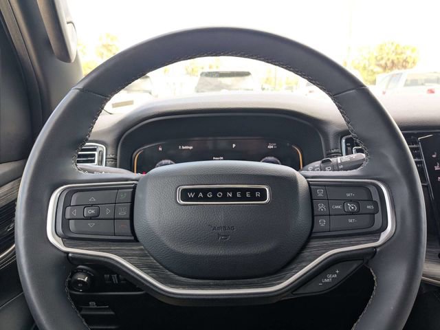 Used 2023 Jeep Wagoneer L Series III RWD image 20