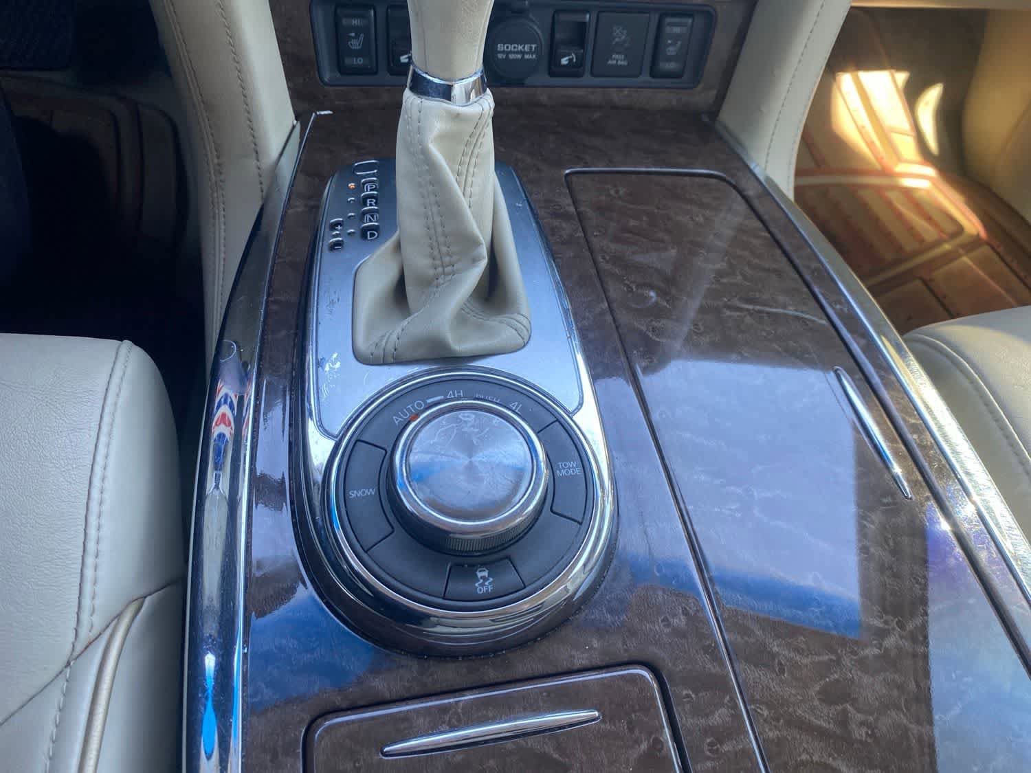 Used 2015 INFINITI QX80 4WD w/ 22" Wheel Package image 15