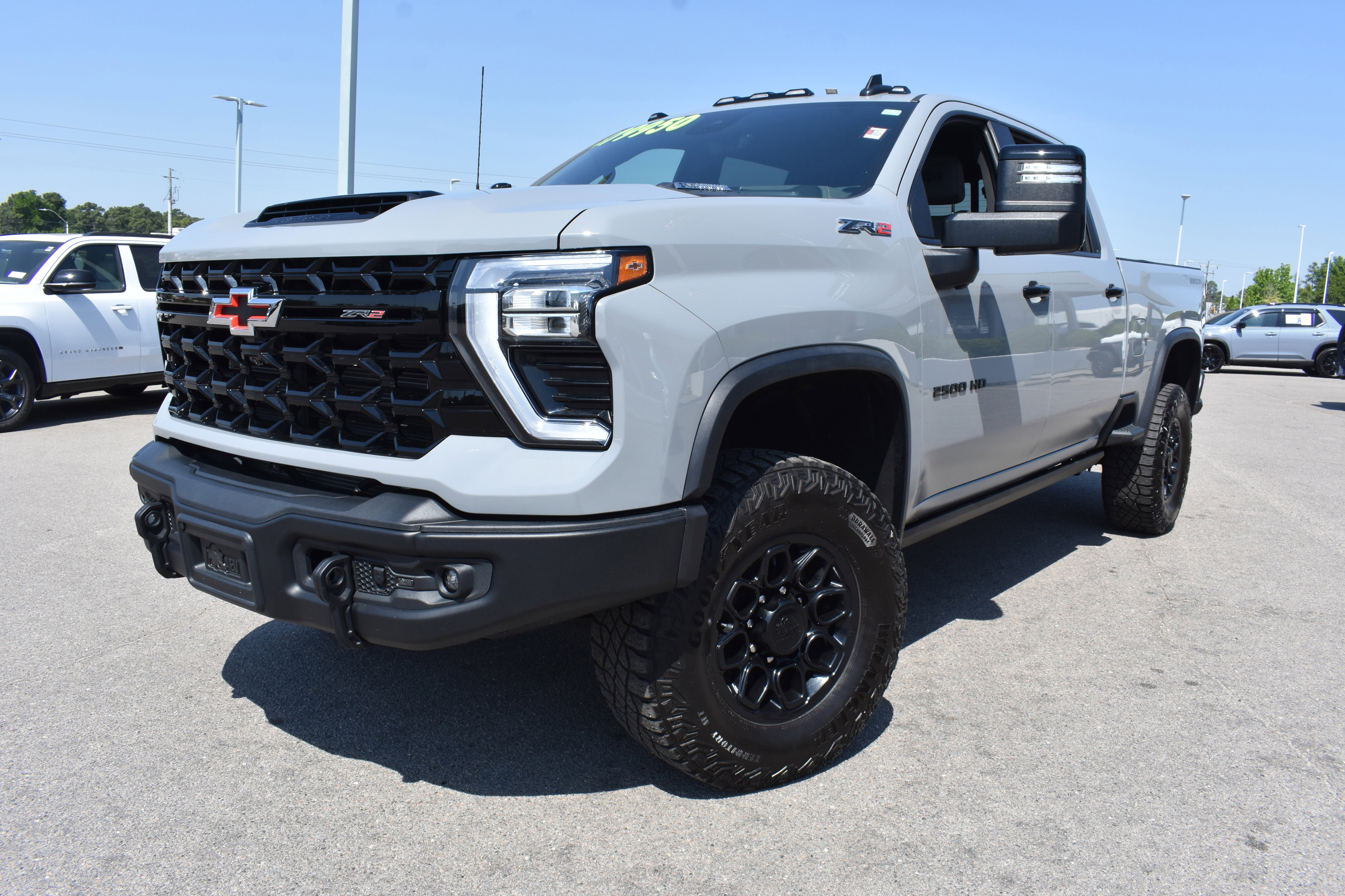 Used 2024 Chevrolet Silverado 2500 ZR2 w/ ZR2 Bison Edition AWD/4WD image 5