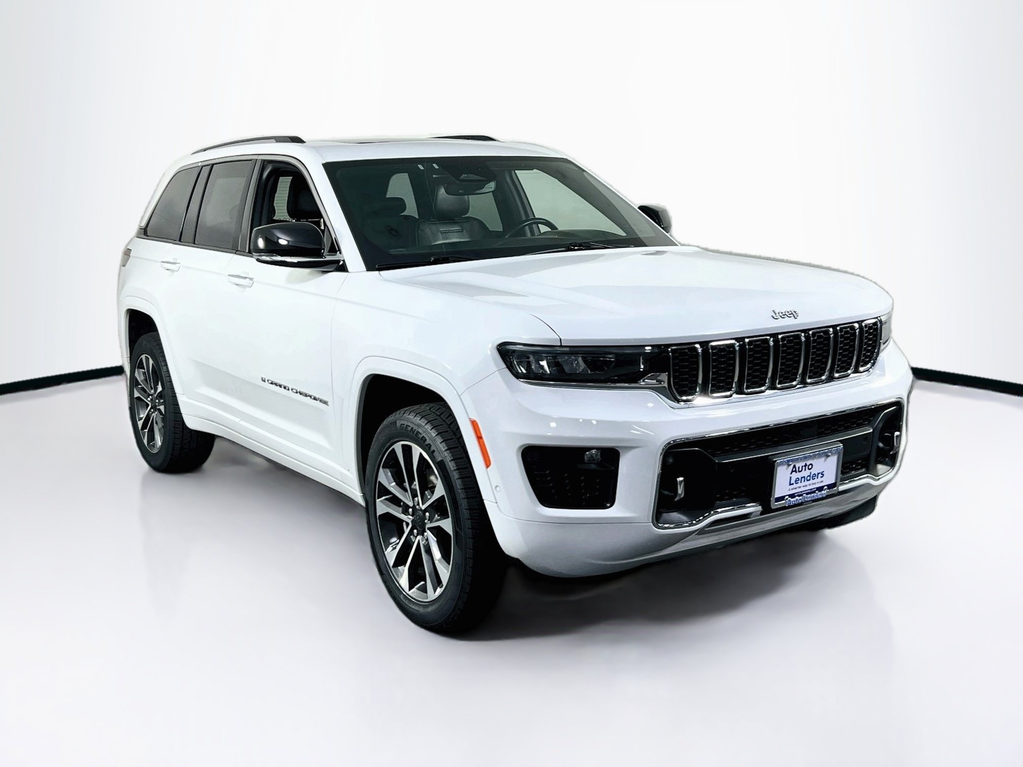 Used 2022 Jeep Grand Cherokee Overland AWD/4WD image 3