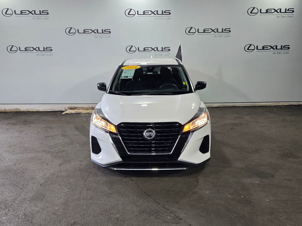 Used 2021 Nissan Kicks S image 2