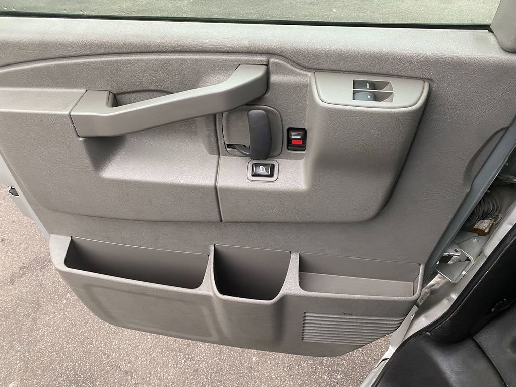 Used 2017 Chevrolet Express 2500 LS image 11