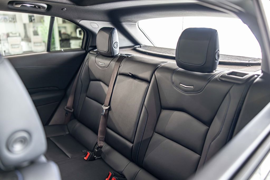 Used 2025 Cadillac XT4 Sport image 33