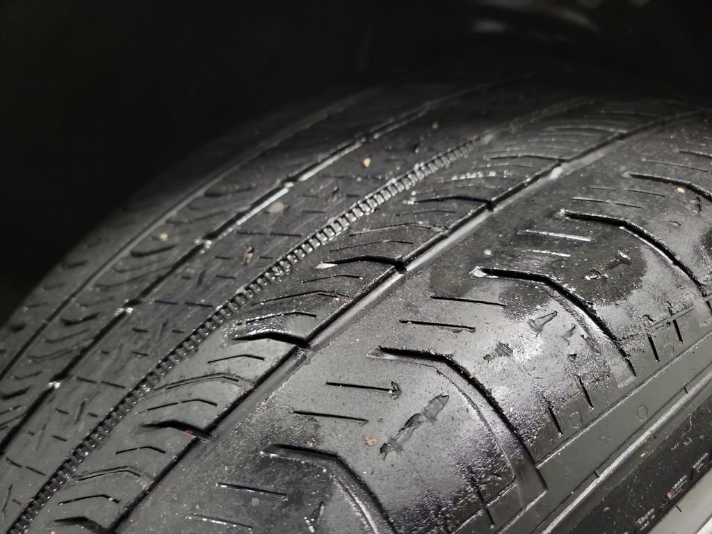 Used 2019 Buick LaCrosse Essence w/ Sights and Sounds Package image 11