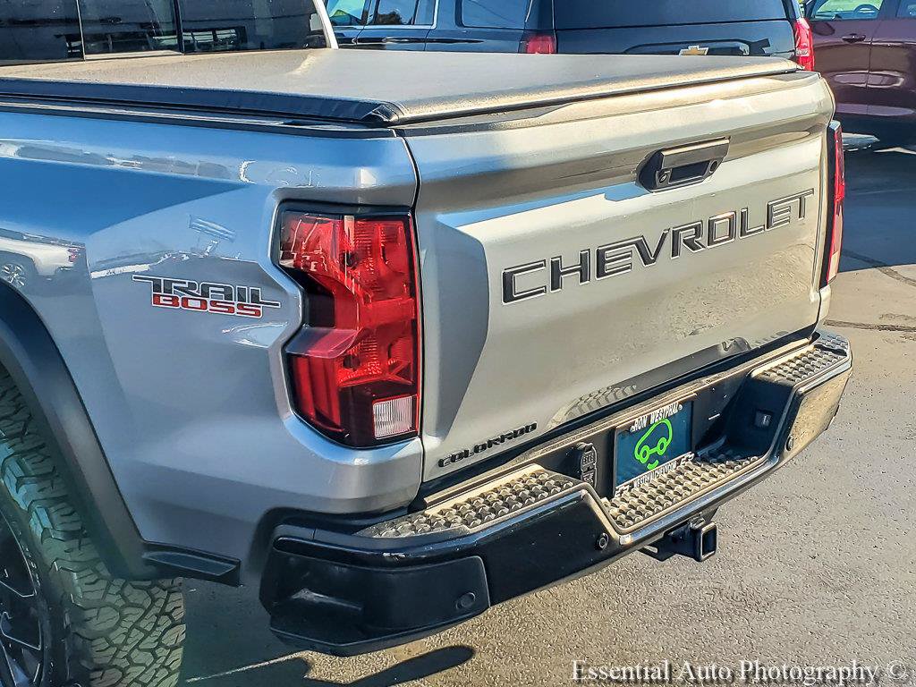 Certified 2024 Chevrolet Colorado Trail Boss w/ LPO, Dark Essentials Package AWD/4WD image 8