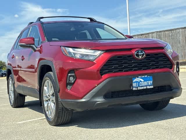 Used 2023 Toyota RAV4 XLE Premium FWD image 10