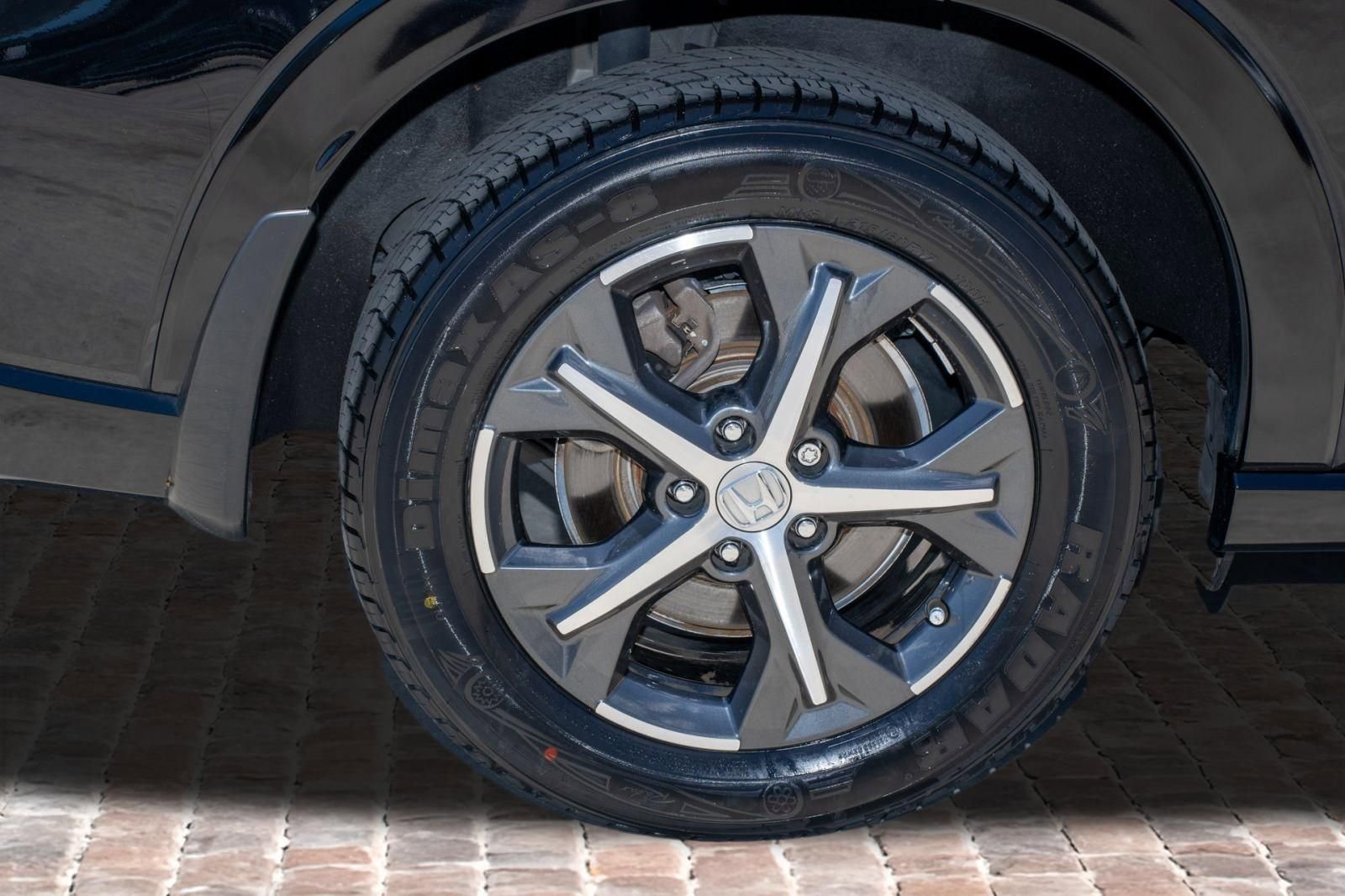 Certified 2024 Honda HR-V EX-L image 43