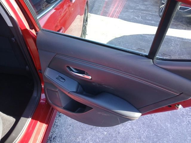 Used 2021 Nissan Sentra SR FWD image 12