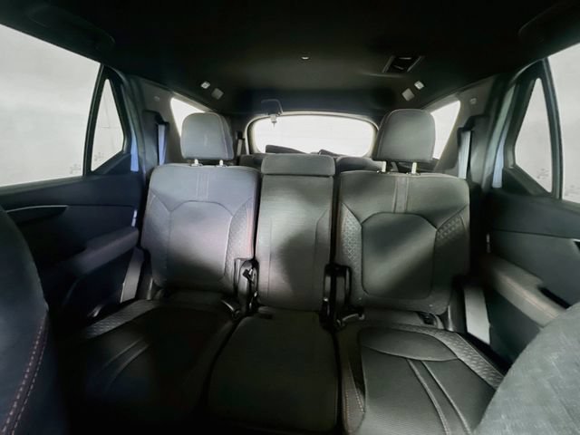 Used 2025 Honda Pilot Sport image 26