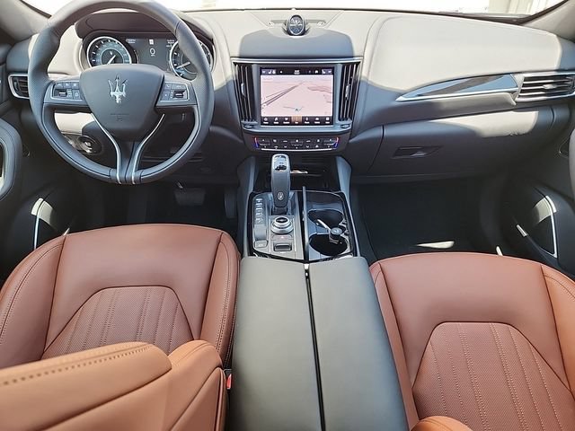 New 2023 Maserati Levante GT AWD/4WD image 11