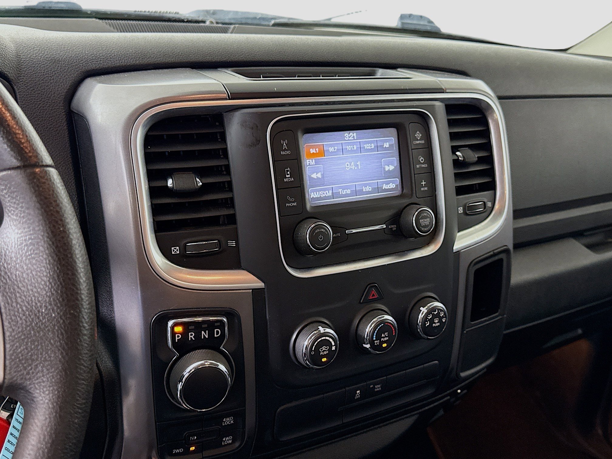 Used 2021 RAM 1500 Classic SLT image 18