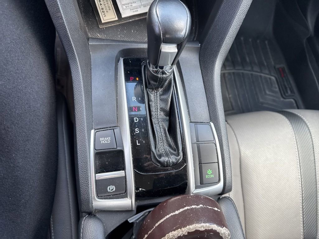 Used 2018 Honda Civic Touring image 5