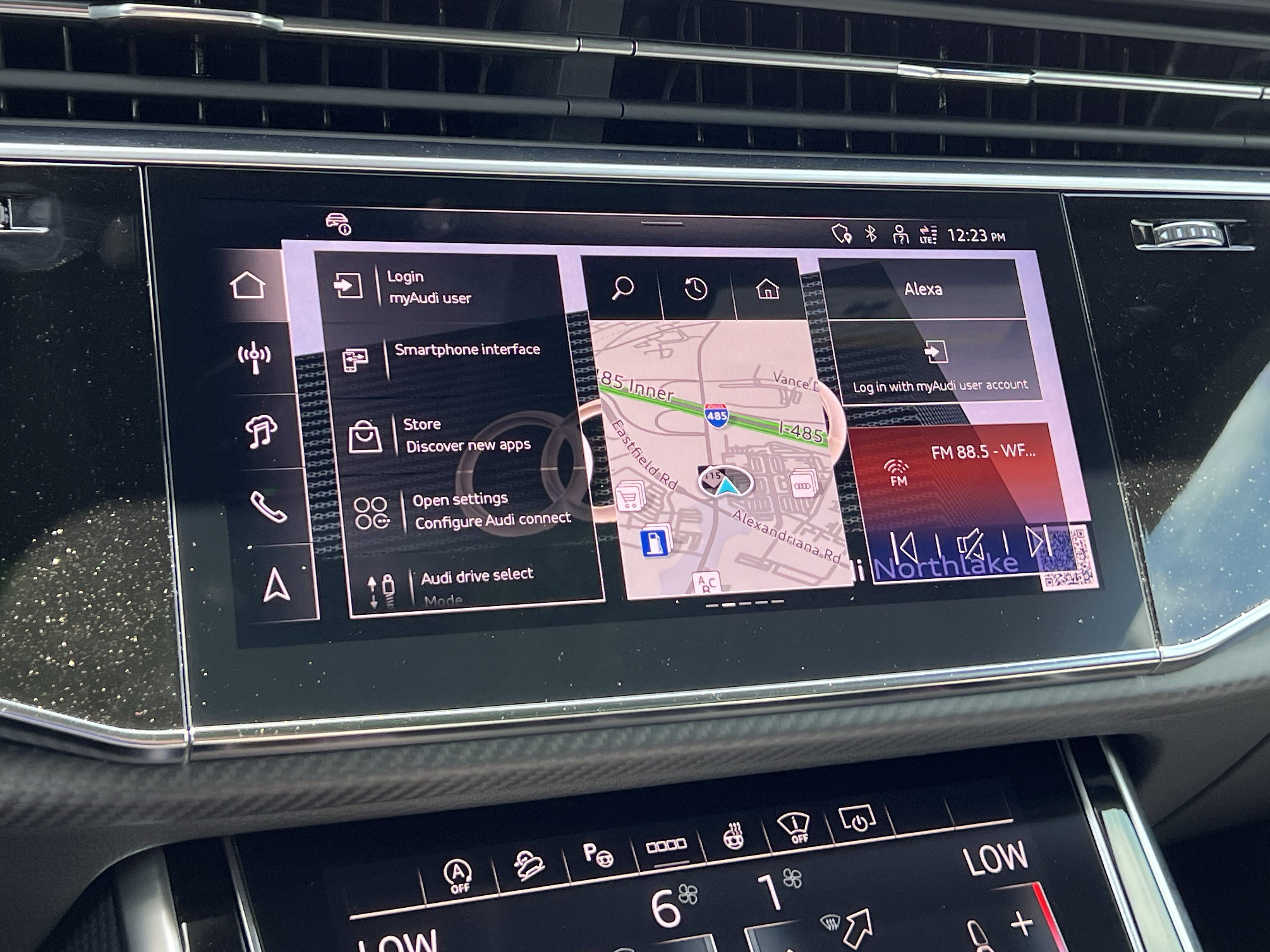 New 2026 Audi SQ8 Prestige AWD/4WD image 26