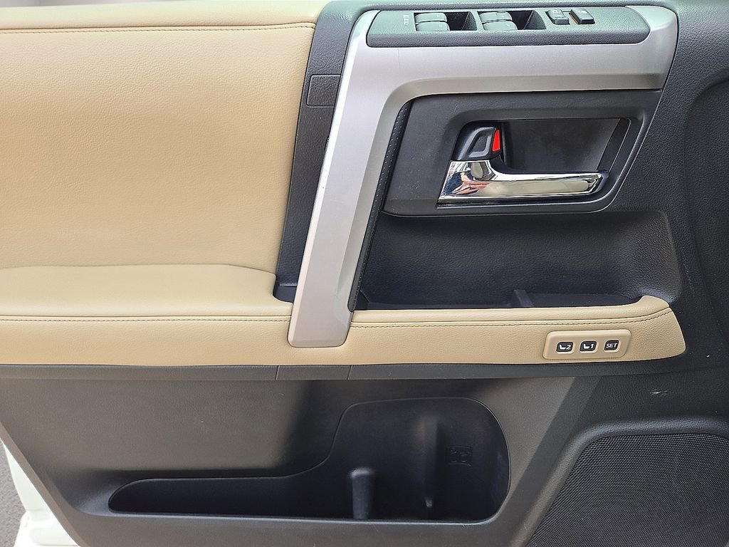 Used 2015 Toyota 4Runner Limited RWD image 19