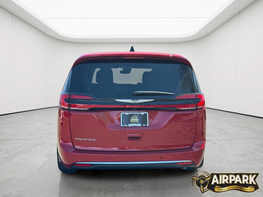 New 2025 Chrysler Pacifica Select FWD image 6
